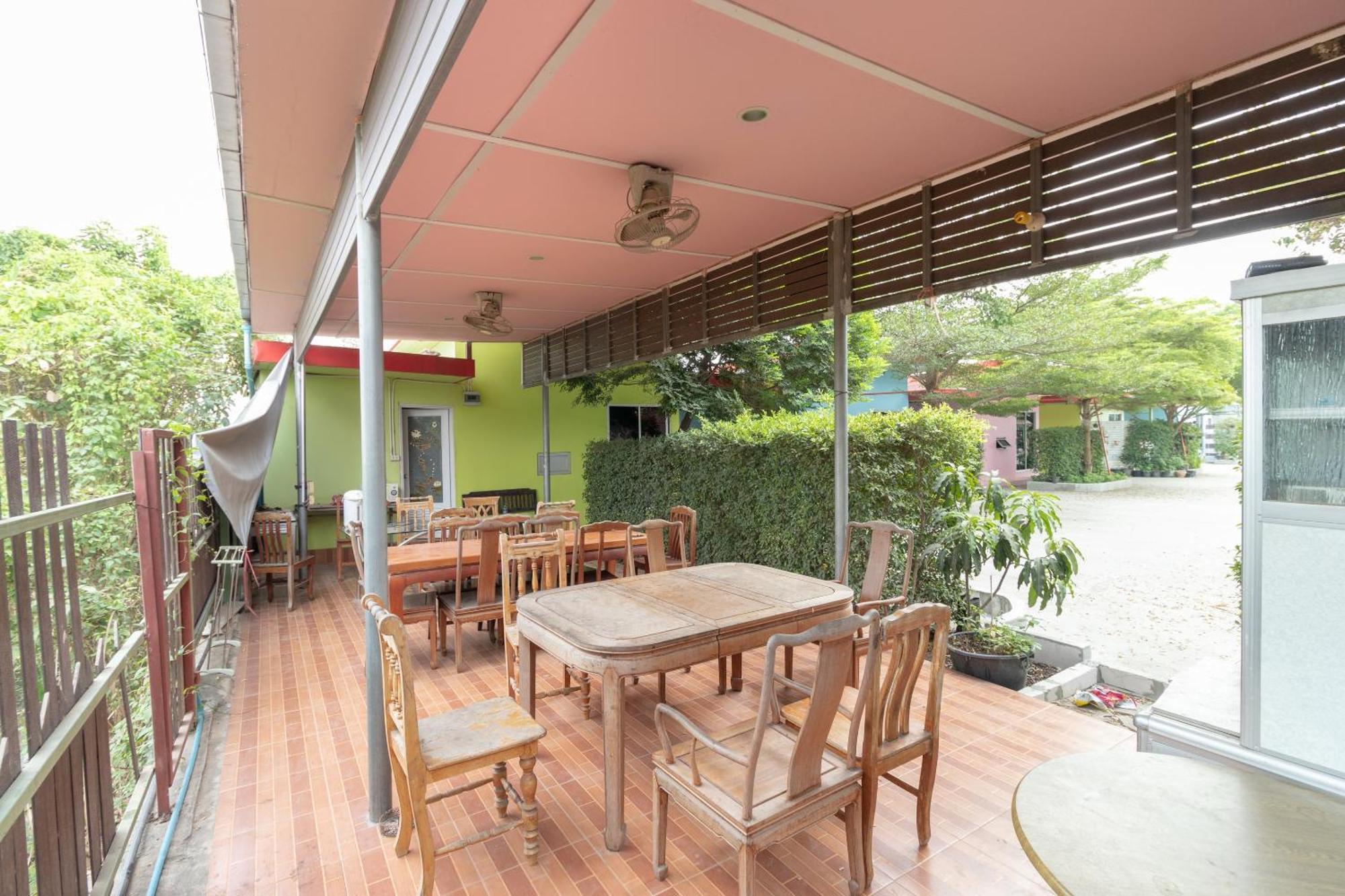 Oyo 644 Pong Pai House Bangkok Exterior foto
